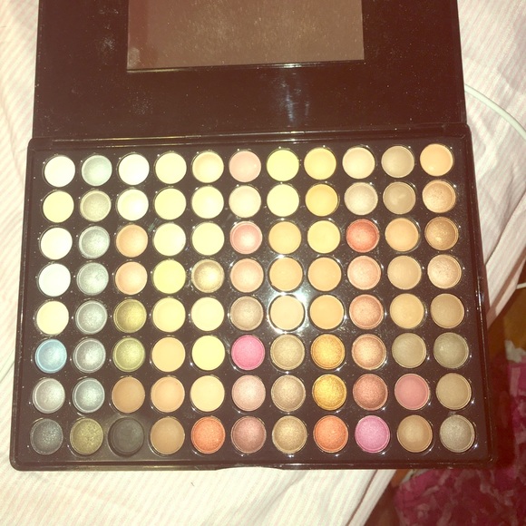 eyeshadow