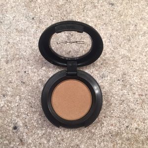 MAC Soba eyeshadow