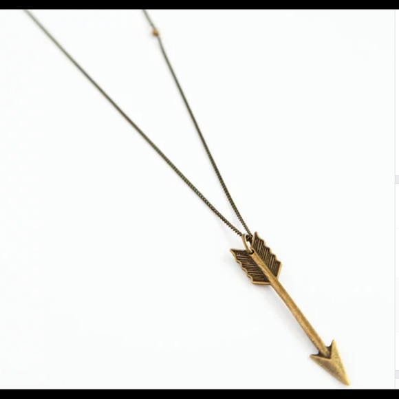 😍NEW😍Long arrow necklace. Rated 5⭐️⭐️⭐️⭐️⭐️ - Picture 2 of 3