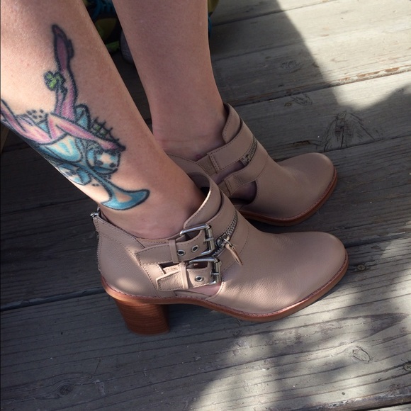 DV Dolce Vita Clarke Heeled Ankle Boots US 8