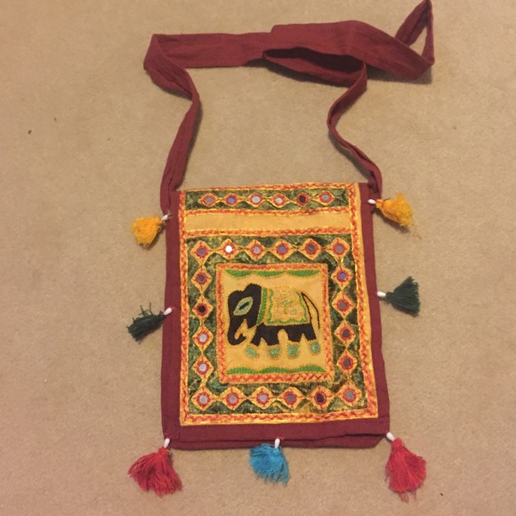 ‼️⬇️PRICE DROP⬇️‼️ Indo-American sling bag