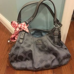 Coach Maggie madison gray op art shoulder/hobo bag