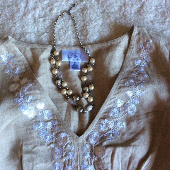 Ann Taylor loft embroidered linen top - Picture 3 of 9