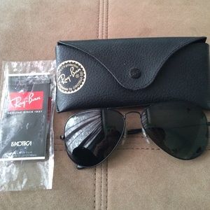 Ray Ban Black classic Aviator Sunglasses