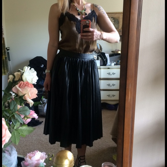 Faux Leather Pleated Midi Skirt Size M!!