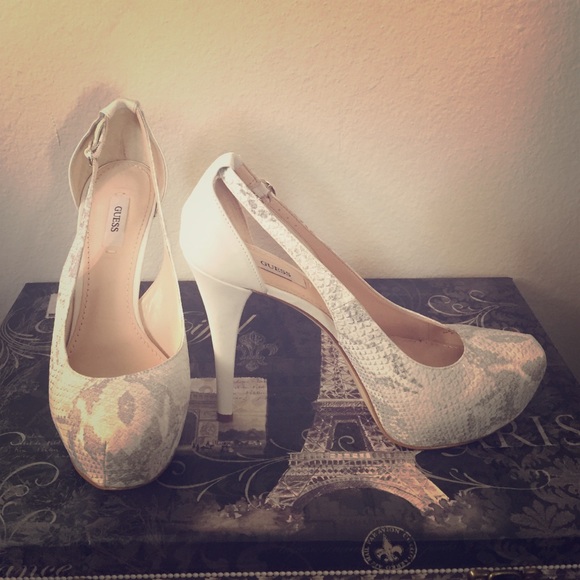 Guess heels!!