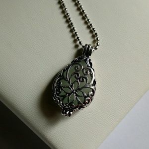 Glow in the dark necklace