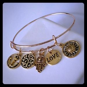 Charm bracelet