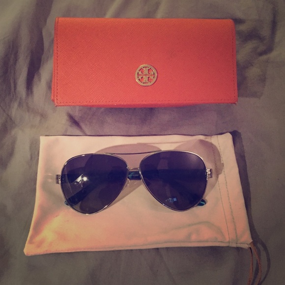 Tory Burch Accessories - Tory Burch aviators