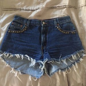 Levi high waisted shorts