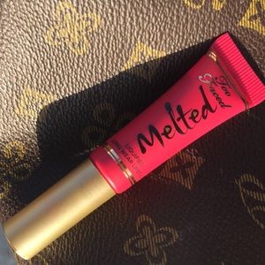 Too Faced Melted lipstick