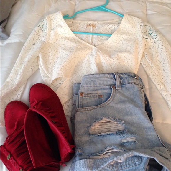 Crop top with cut out