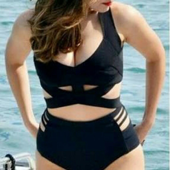 Black bikini