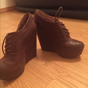 Aldo wedges