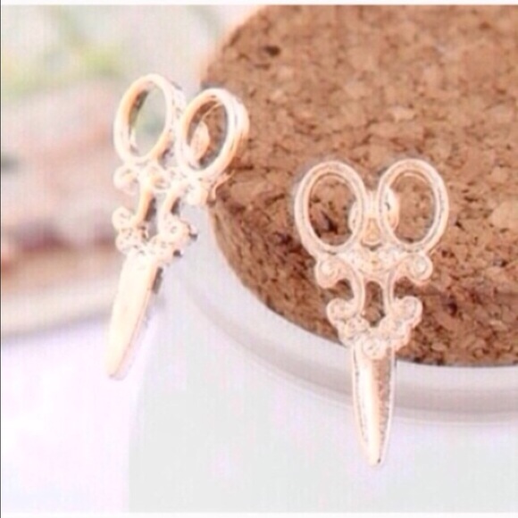 Gold Hairstylist Earrings - Picture 2 of 3