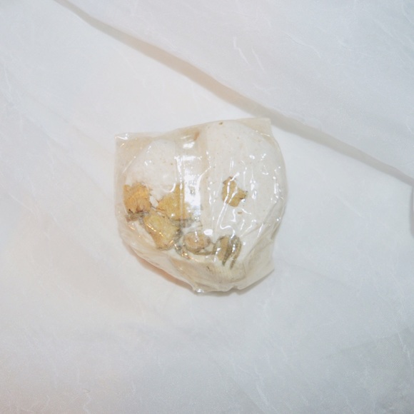 Lush Bath Bomb "Tisty Tosty" 🛁🎀
