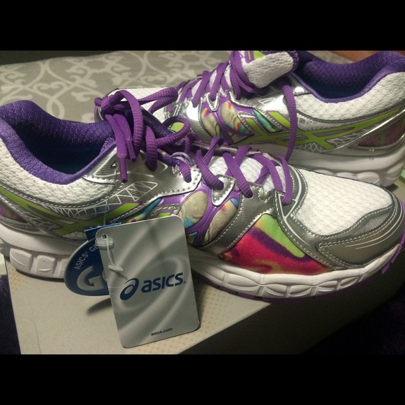 Asics women's Gel-Nimbus 16 T485 running sneakers