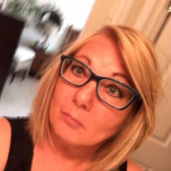 Meet your Posher, Cindy - Picture 1 of 1