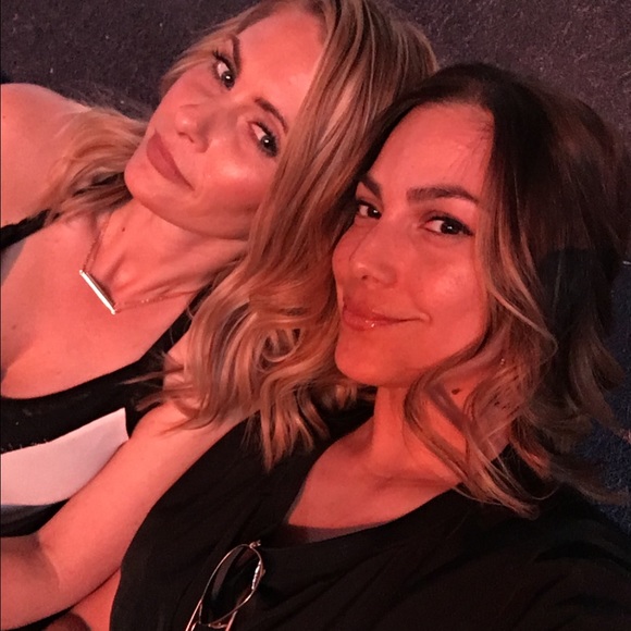 Meet your Posher, Christa - Picture 2 of 2