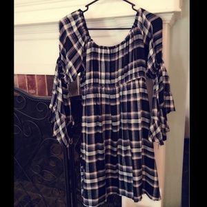 ✨Altar'd State Dress✨