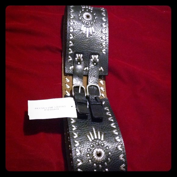 Nine West Belt
