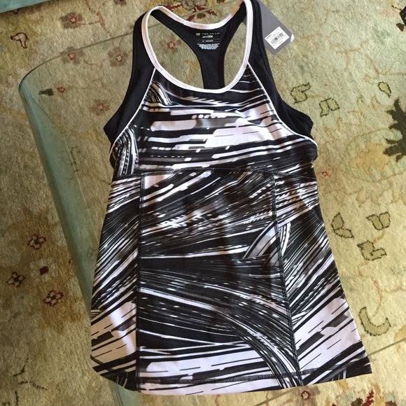 Brand new workout top