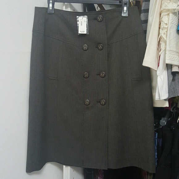 New limited button down skirt