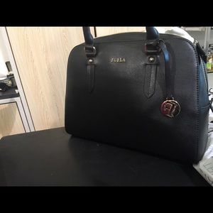 Meet your Posher, Rhoda