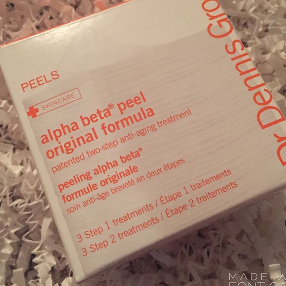 Dr. Dennis Gross Skincare Peels (3)