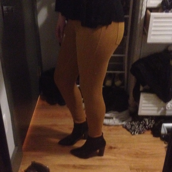Mustard yellow jeggings / leggings