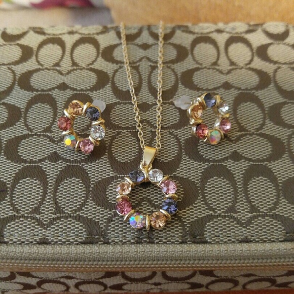 🍁GIFTED!🍁Multicolor Crystal Set🍁 - Picture 2 of 3