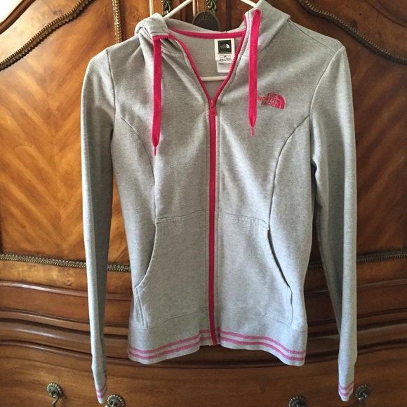 North face jacket size small