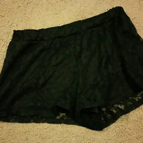 SOLD lace shorts - Picture 1 of 1