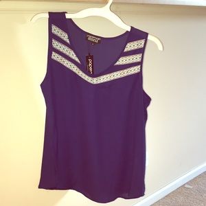 Never worn sleeveless navy top