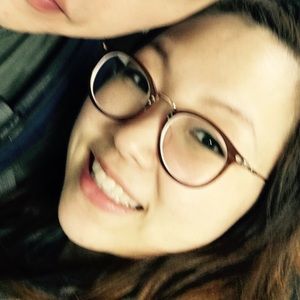 Meet your Posher, Phoebe