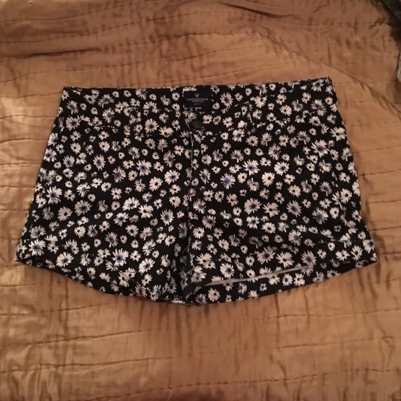 American Eagle Outfitters Pants - American Eagle Printed Shorts