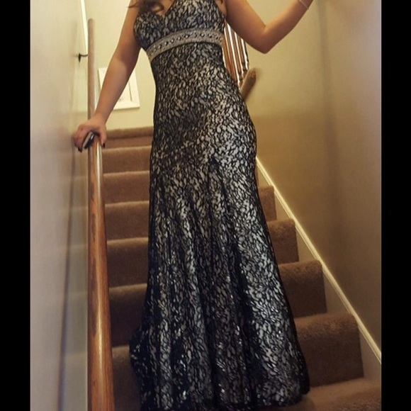 Black/nude formal prom dress - Picture 3 of 3
