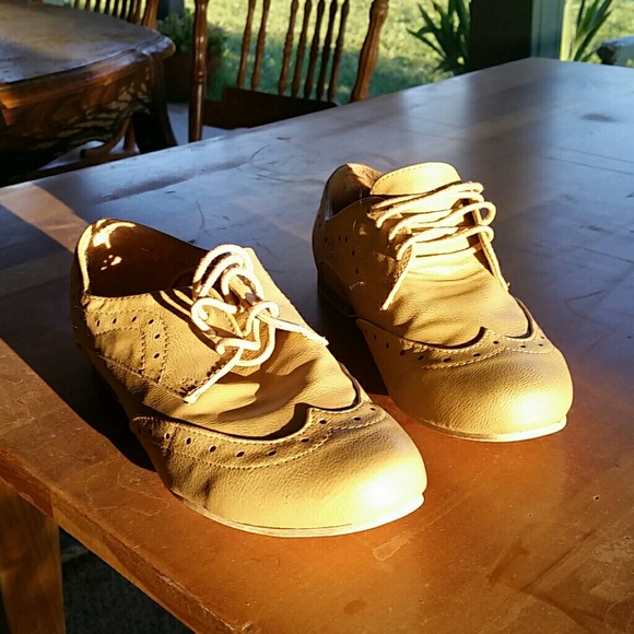 Shoes - Picture 1 of 4