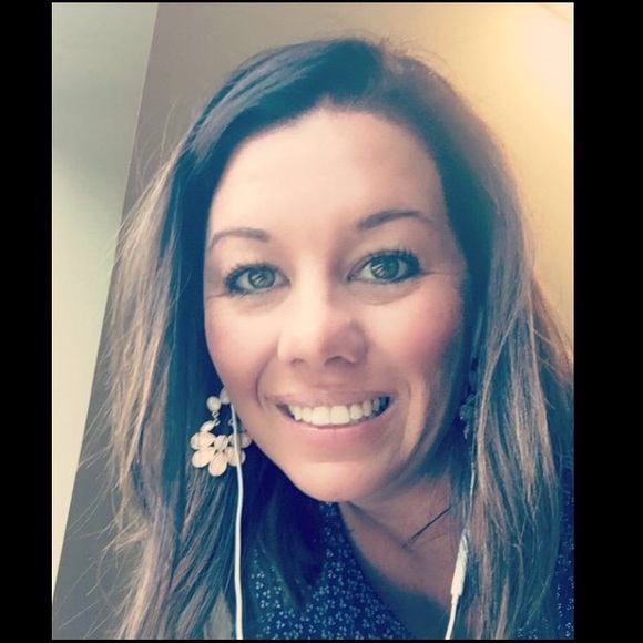 Meet your Posher, Jessica - Picture 1 of 1