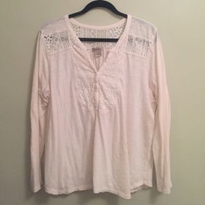 Lucky lace henley