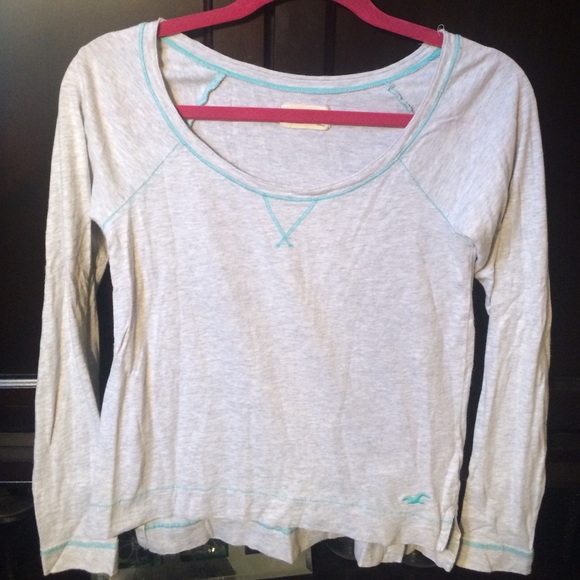 Hollister Crop Long Sleeve Crop Top