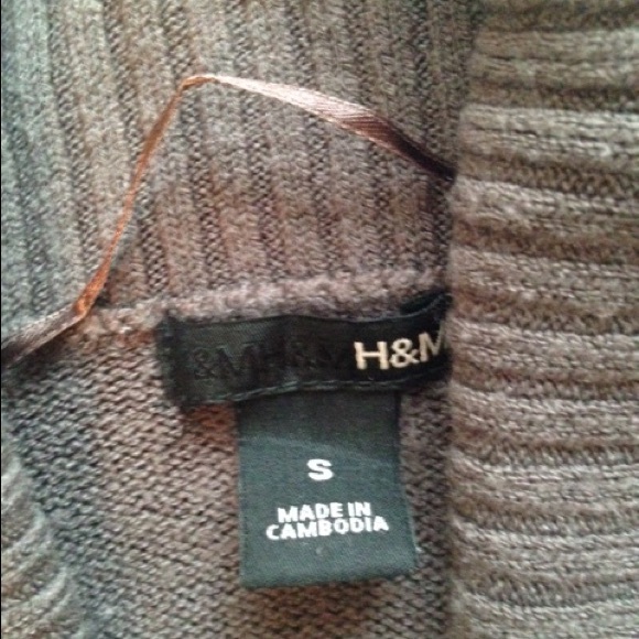 Gray large collar sweater - Picture 3 of 3