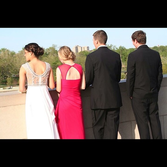 Formal dress - Picture 2 of 2