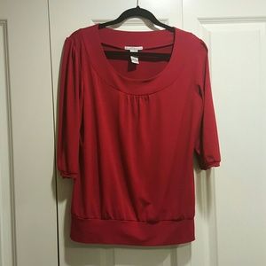 3/4 red blouse
