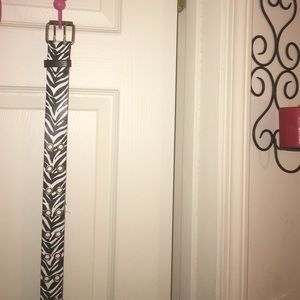 Black and white zebra belt