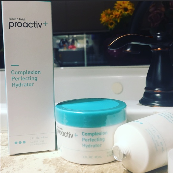 Proactiv Completion Perfecting Hydrator (Step 3)
