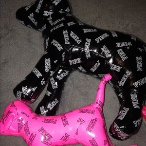 Victoria's Secret Pink dogs 💕