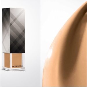 *priced to sell asap* NEW Burberry Sheer