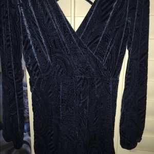 BRAND NEW UO BLUE VELVET PAISLY ROMPER size M