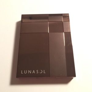 Lunasol eyeshadow 04 warm beige